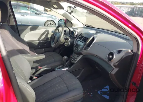 2014 Chevrolet Sonic Lt Auto z USA, uszkodzony, nr VIN 1G1JC5SG5E4130349